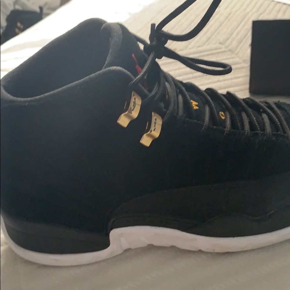 Jordan 12 reverse taxis in good condition
